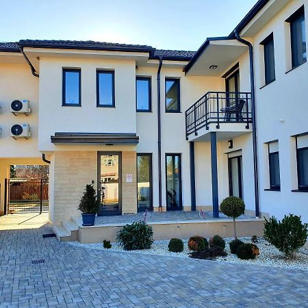 Maya Apartment Sárvár Eksteriør bilde